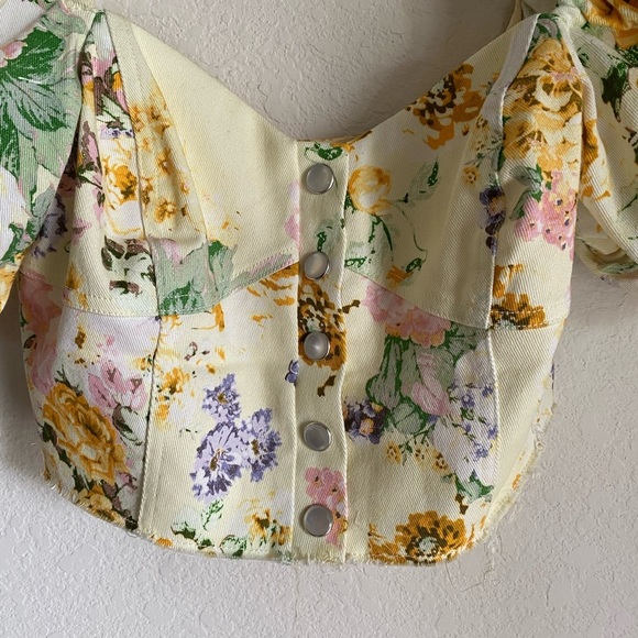 For Love & Lemon Chamomile Denim Floral Puff Sleeve Crop Buttercreme Top Size S - Picture 6 of 12